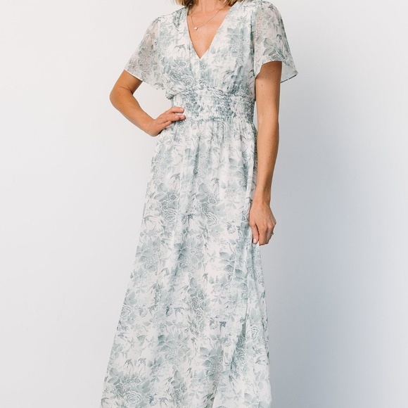 Baltic Born Birdie Maxi Dress | White + Sage Floral Size 1XL1XL - Picture 2 of 5